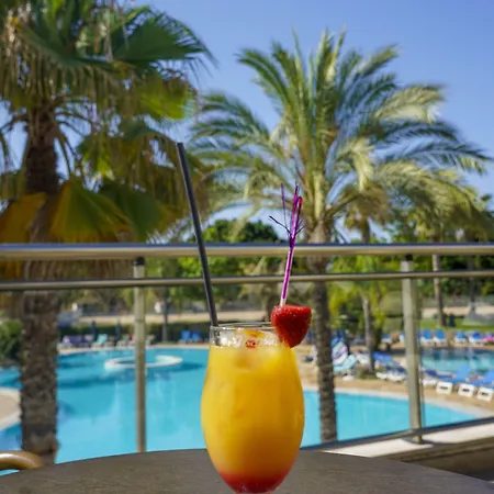 Alfagar Aparthotel 4*