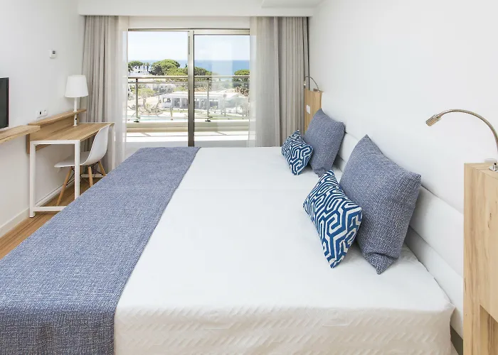 Aparthotel Alfagar 4*