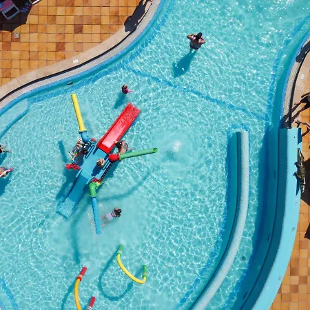 Alfagar Aparthotel 4*